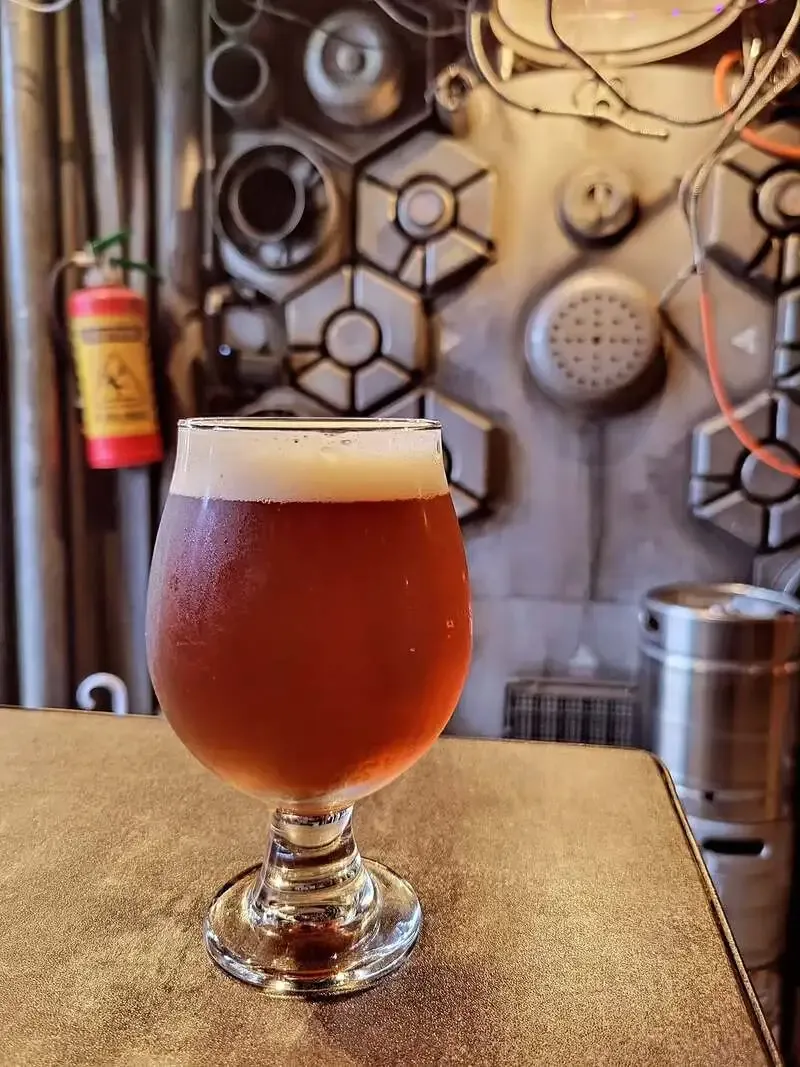 松江・エフラッシュでBrew Lab倉吉の「星空エール」開栓