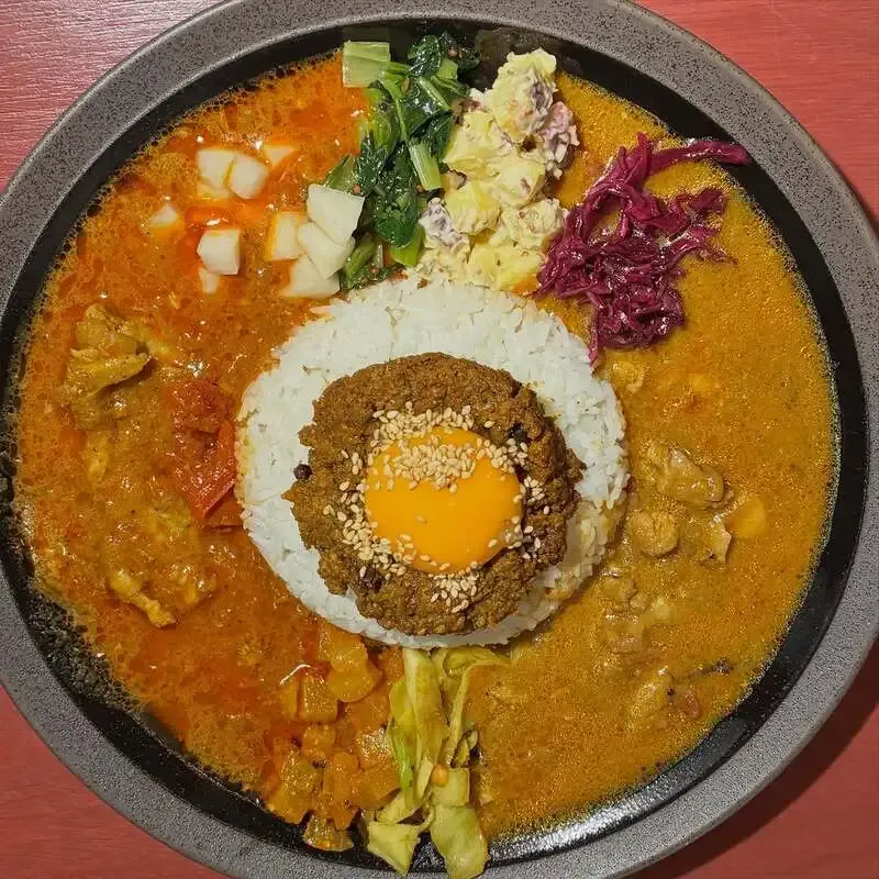 名古屋・黄昏リリーでWest Coast Brewingと「うちゅうブルーイング」開栓　12時営業でカレーも