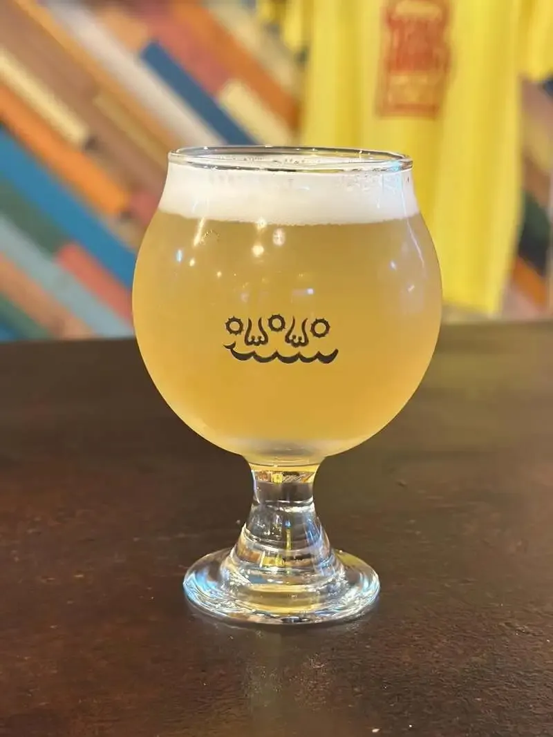 Yellow Beer Works Bunka-dori opens a Belgian-style guest beer from Ushitora Brewery