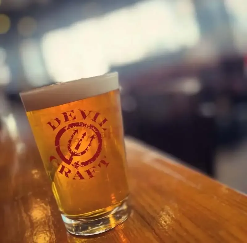 DevilCraft五反田で「Premium Pub Lager」と「Static Wave」を開栓