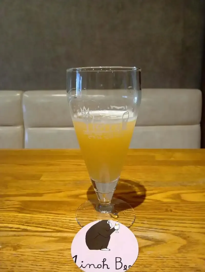 ビアバルFesta下北沢で箕面ビールのホッピーヴァイツェン開栓