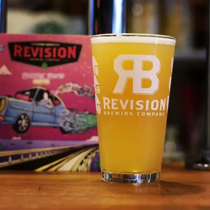 稲毛海岸のMIHAMA BASEで3樽開栓　Revision、Pizza Port、WCB