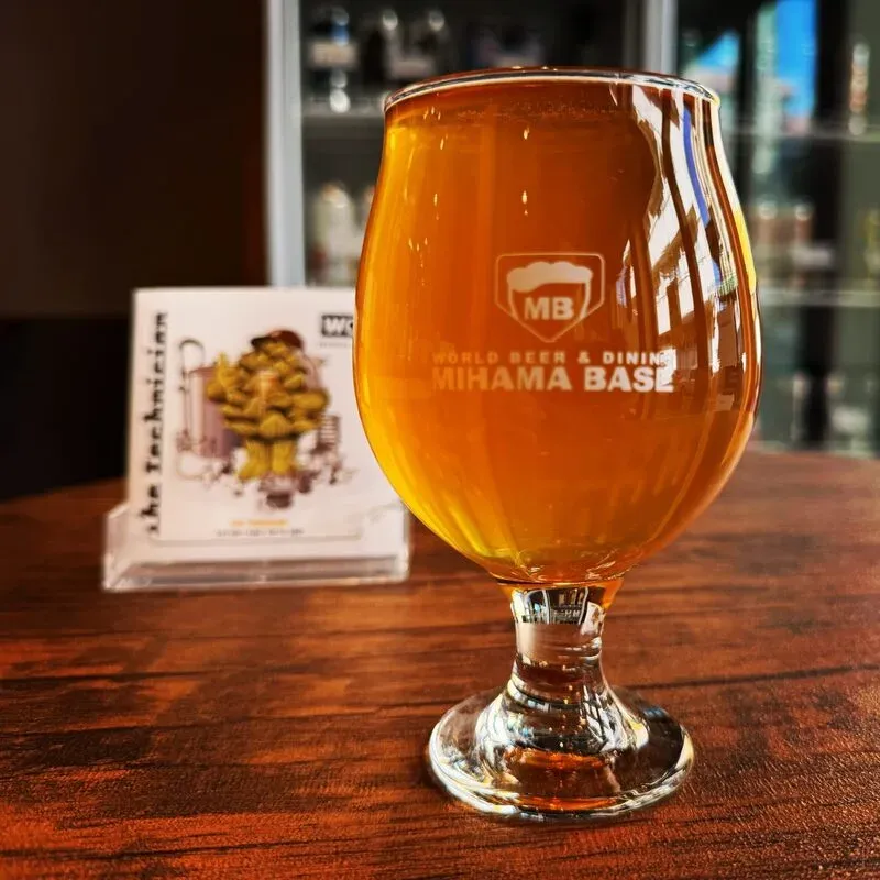 幕張のミハマベースでWCB「The Technician」とKarl Strauss「Mosaic Session IPA」開栓