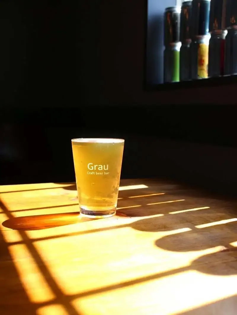 ふじみ野のGrau Craft beer bar、国内ブルワリー中心の6タップと飲み比べ