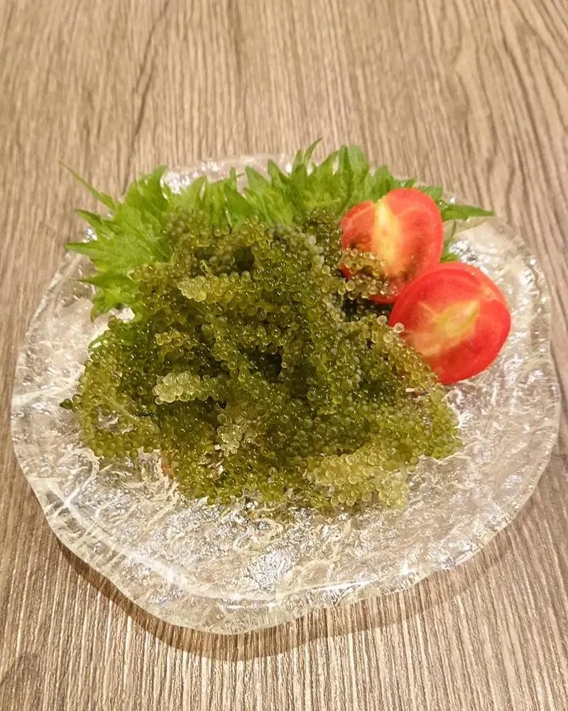 Beer House Hobbitで5月28日の樽生6種を案内　海ぶどう入り野菜プレートも