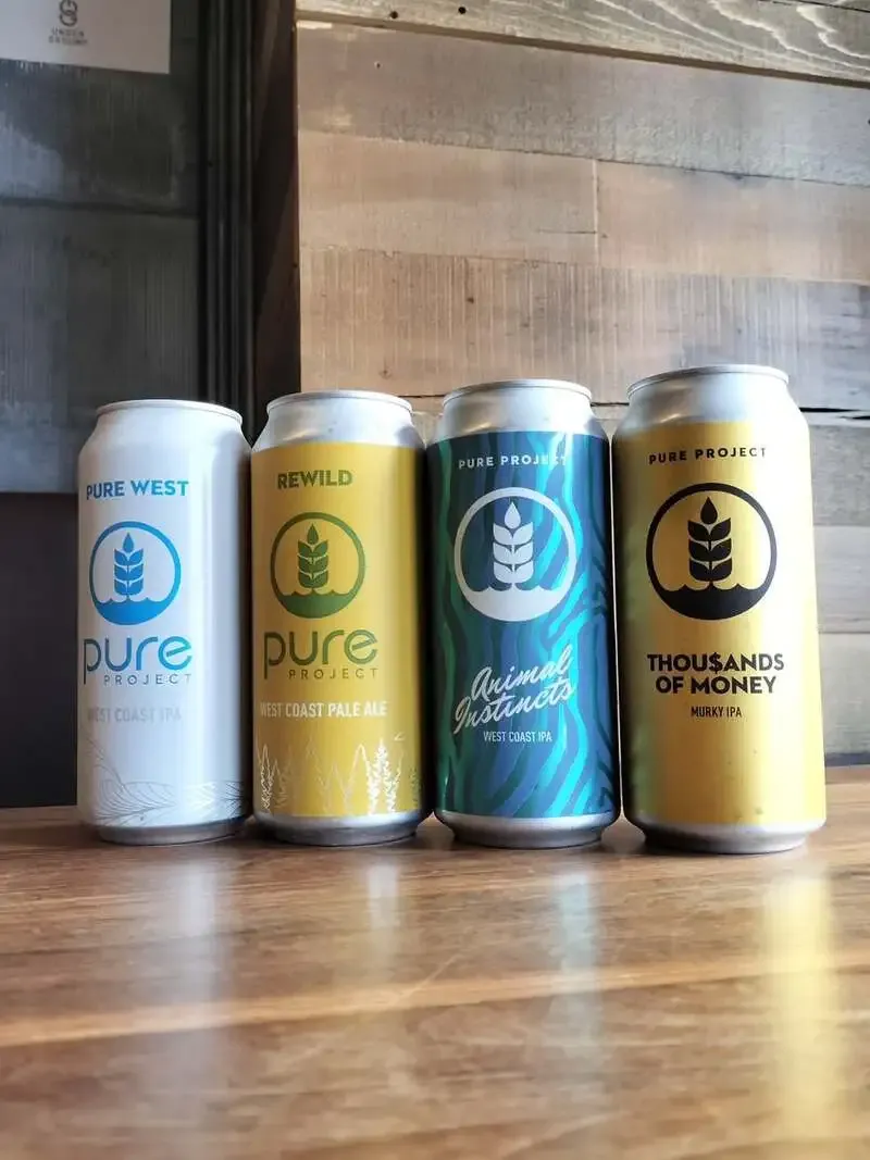 UNDERGROUND赤羽店にうちゅうブルーイングとPure Projectのゲストビールが到着