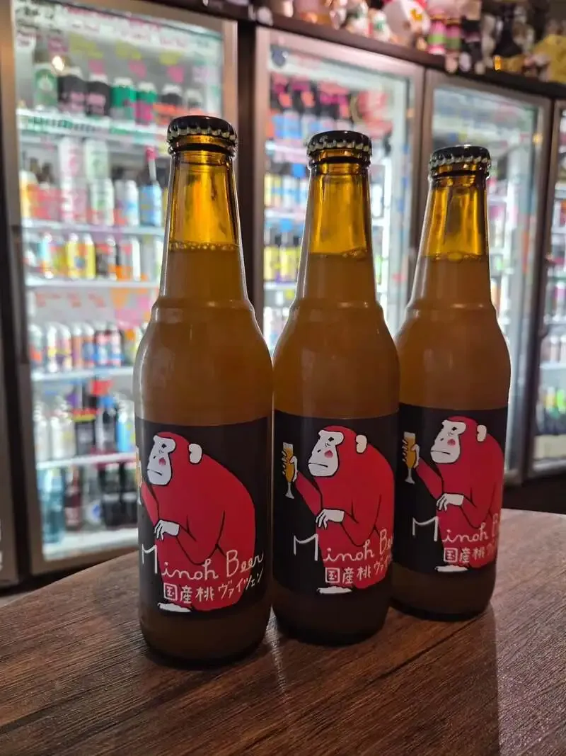 Craft Beer Scissors Akihabara taps Minoh Beer's Peach Weizen Hakuhou ver.