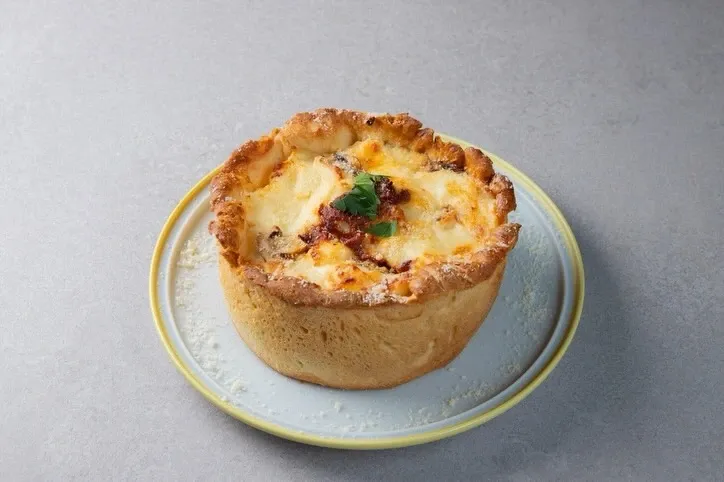 日本橋ブルワリー人形町店、看板NIHONBASHI IPA含む13種の樽生を案内