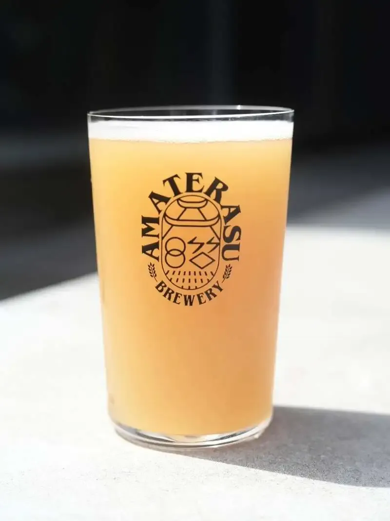 アマテラスブルワリー、定番ペールエール「SURF BLUE」を改良し樽詰め