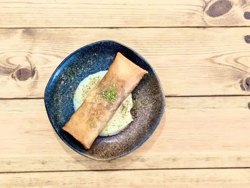 横浜ベイブルーイング横浜フロント店で牛すじの洋風春巻き登場　樽生22種を案内