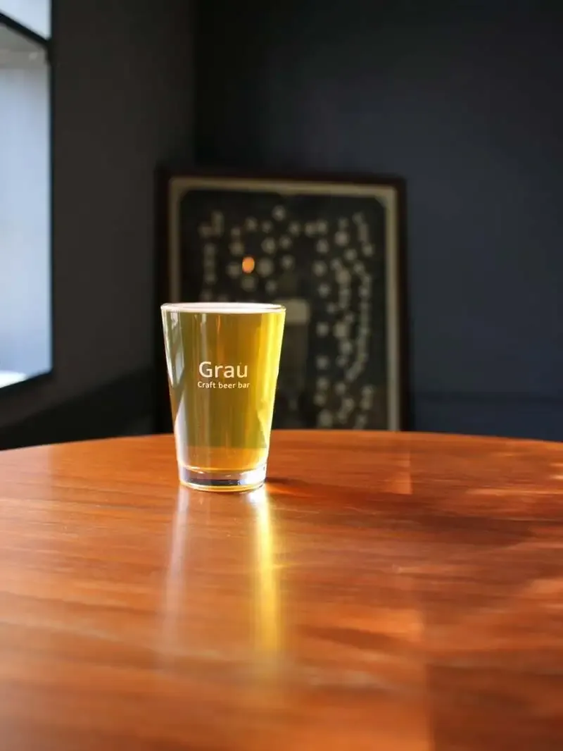 Grau Craft beer barで6タップ更新、金鬼ペールエール開栓